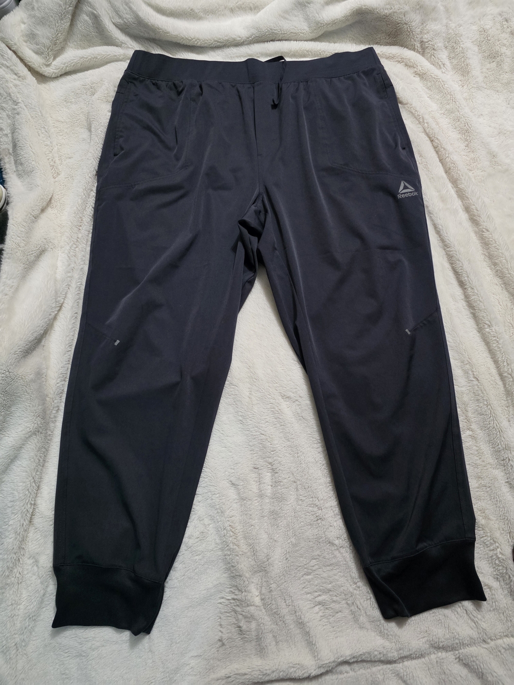 Reebok Men's Lightweight Athletic Pants Dark Gray Joggers